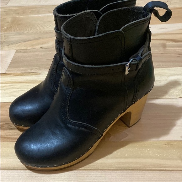 Women's Black Clog Style Ankle Boots - Picture 7 of 17